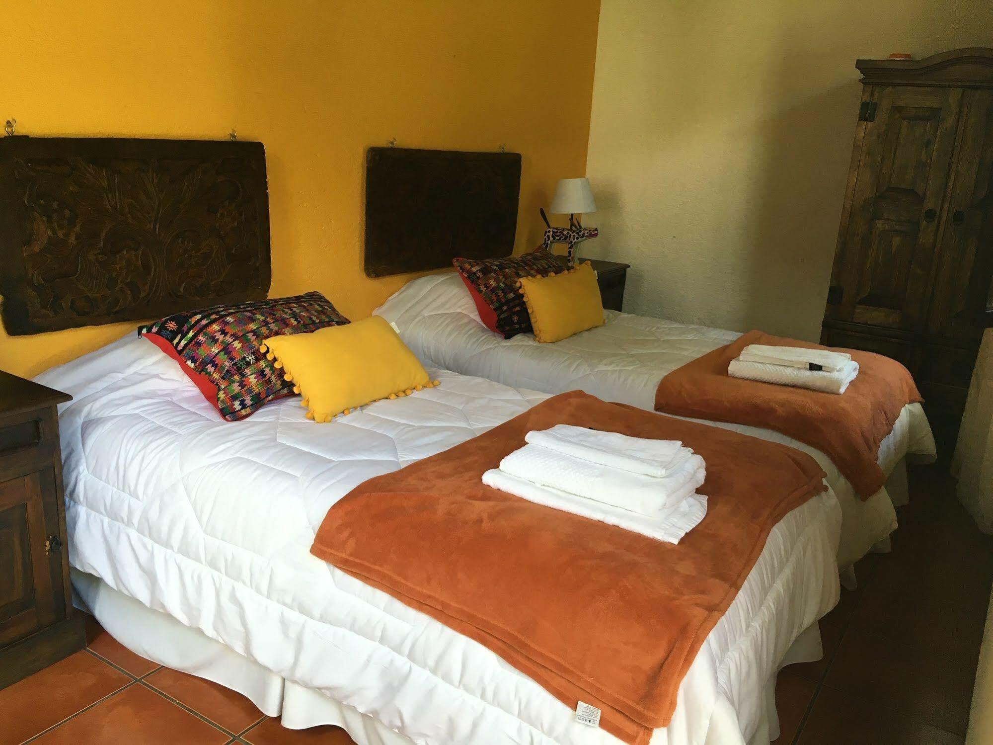 Casa Naranjo Bed & Breakfast Antigua Exterior foto